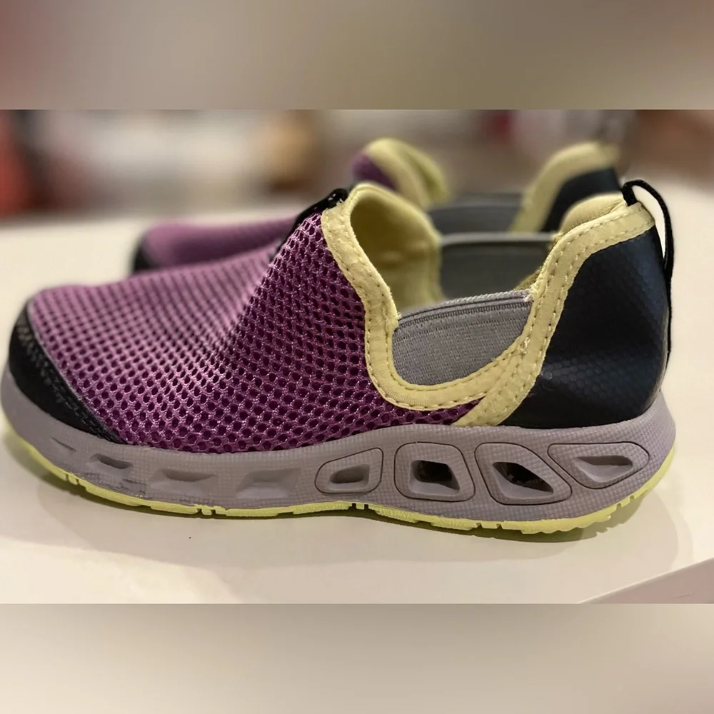 Columbia Girls size 11 slip on mesh purple grey Omni-grip swim shoe